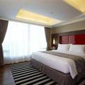 Отель Legacy Suites Bangkok
