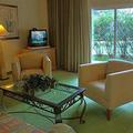 Фотография отеля Embassy Suites by Hilton Los Marlins Hotel & Golf Resort Guest Room