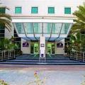 Отель Premier Inn Dubai Investments Park