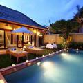 Отель The Kuta Playa Hotel & Villas