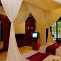 Фотография отеля Bali Tropic Resort & Spa Guest Room