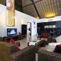 Фотография отеля Ocean Blue Hotel Bali Living Area