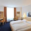 Отель Intercity Hotel - Kiel