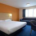 Отель Travelodge Leeds East Colton