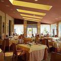 Отель Hotel Kris Abadia
