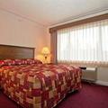 Отель Howard Johnson Suites Victoria