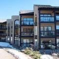 Отель Ironwood Condominiums at Whiski Jack Whistler