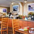Отель Comfort Inn Ship Creek