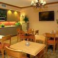 Отель Econo Lodge Inn & Suites Foley