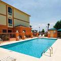 Отель Days Inn & Suites Prattville