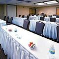 Отель Holiday Inn Express Phoenix -I-10 West Goodyear