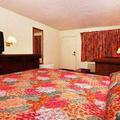 Отель Rodeway Inn Magic Mountain Area