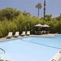 Отель Howard Johnson Express Inn Claremont