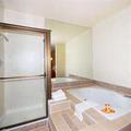 Отель Economy Inn Ontario
