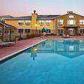Отель Fairfield Inn & Suites Santa Rosa Sebastopol