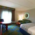 Отель La Quinta Inn & Suites Orlando Lake Mary