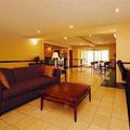 Отель Travelodge Suites Macclenny