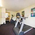 Отель Howard Johnson Express Inn & Suites - South Tampa / Airport