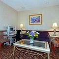 Отель Quality Inn & Suites Savannah North