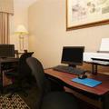 Отель Holiday Inn Express and Suites Cedar Rapids