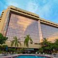 Отель DoubleTree by Hilton and Miami Airport Convention Center