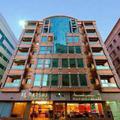 Отель Al Barsha Hotel Apartments