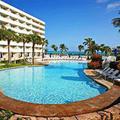 Отель Sheraton Nassau Beach Resort